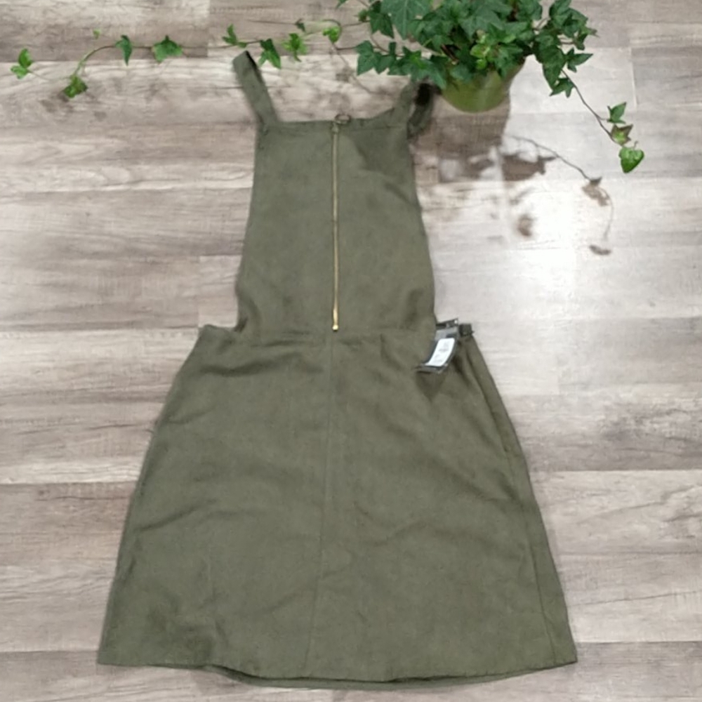 Dress - Picture 5 of 5